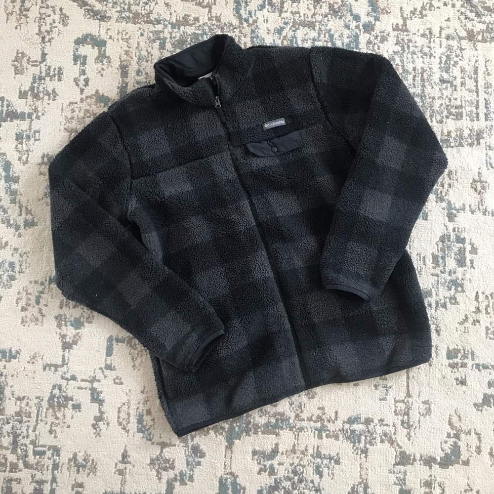 Men’s Columbia Zip up. Size Large.